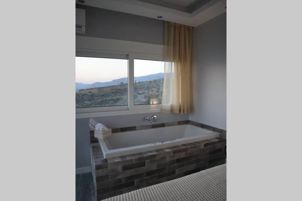 360° View Suites Cos Neápolis Eksteriør bilde